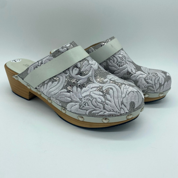 Johnny Was Women size 7.5 / 8.5 Dormi Silver Green Leather Brocade Wooden Clogs - Picture 10 of 10